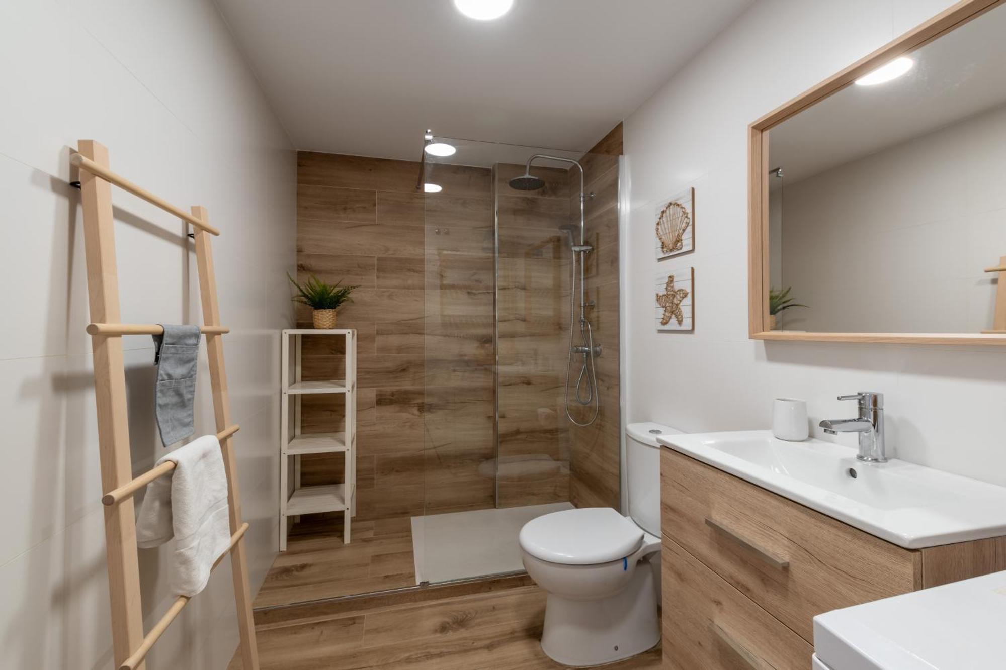 Renovated Apartment On Beachside With Pool Nerja Esterno foto