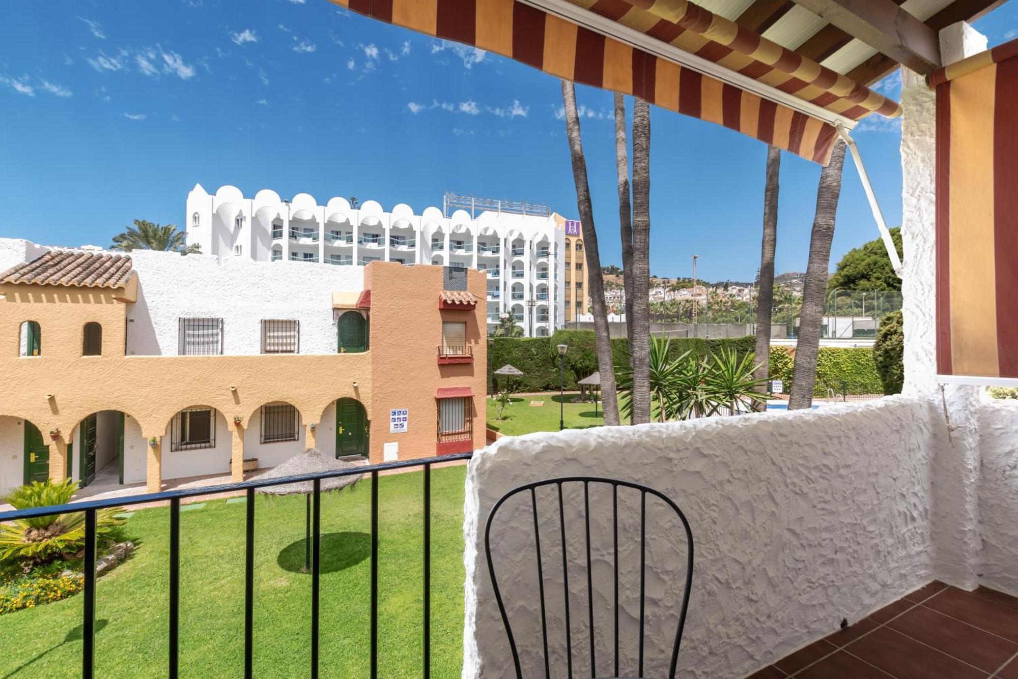 Renovated Apartment On Beachside With Pool Nerja Esterno foto