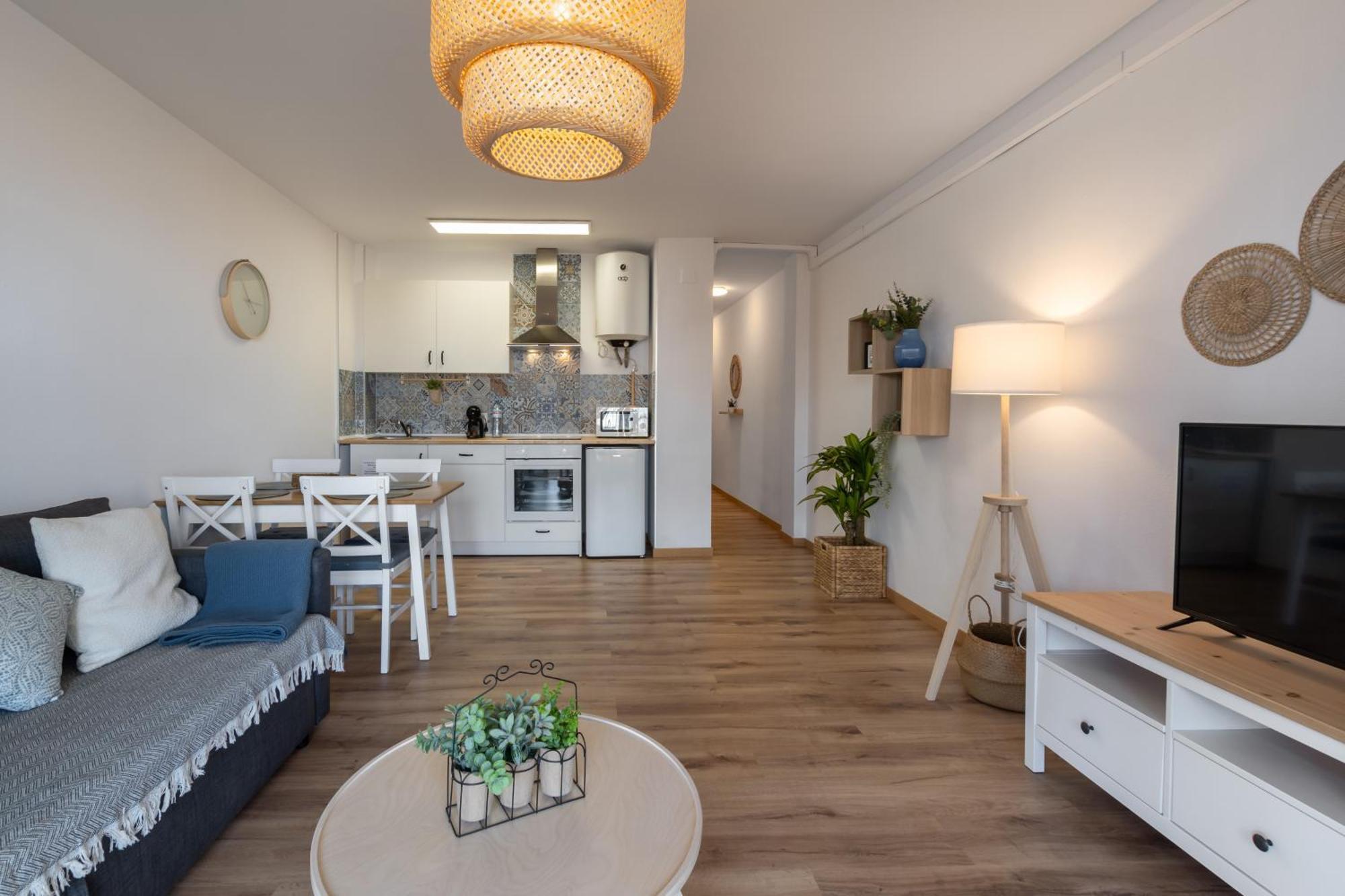 Renovated Apartment On Beachside With Pool Nerja Esterno foto