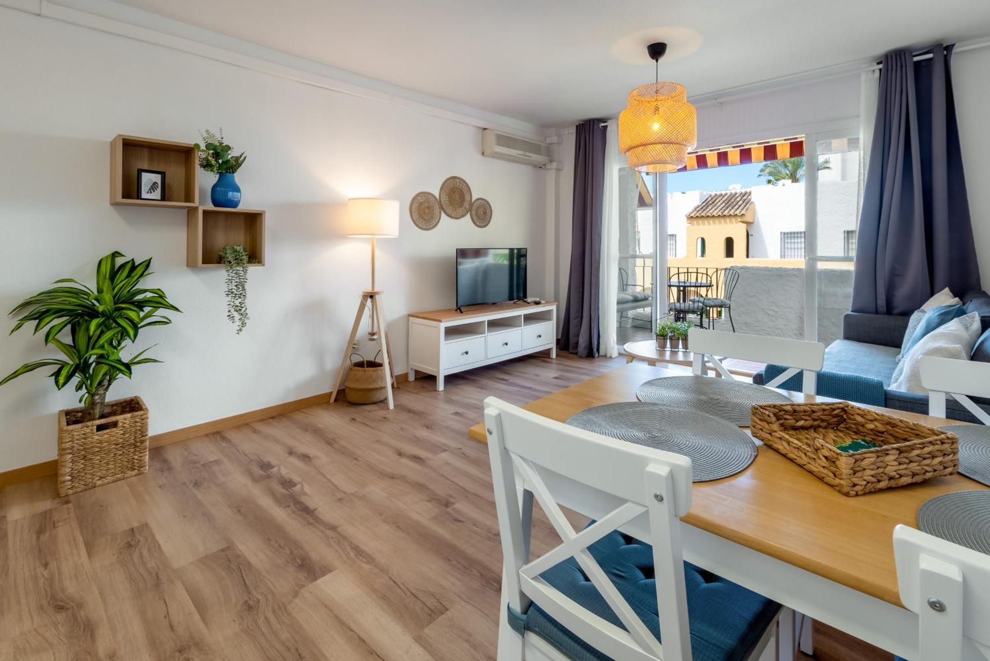 Renovated Apartment On Beachside With Pool Nerja Esterno foto
